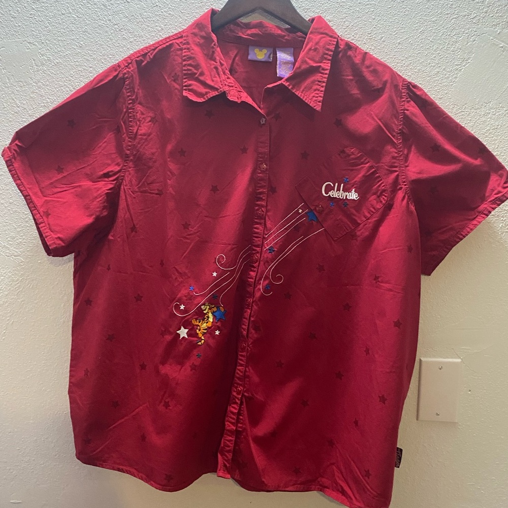 Disney Tigger Button Up‎ Shirt Women XL Red Excellent Star Embroidered Celebrate